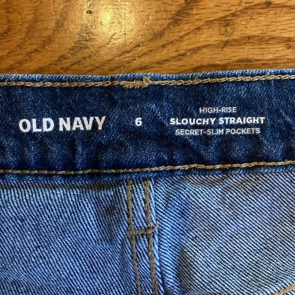 Women’s Old Navy slouchy straight high rise medium wash distressed jeans sz 6 - Picture 2 of 4
